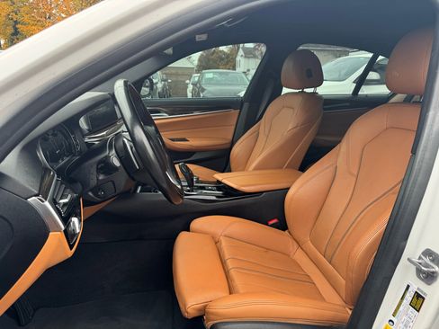 Used 2018 BMW 530e w/ Premium Package 2 image 13