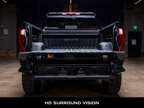 Used 2025 GMC Sierra 2500 Denali Ultimate image 9