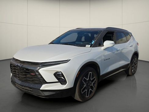 Used 2023 Chevrolet Blazer RS w/ Driver Confidence II Package FWD image 4