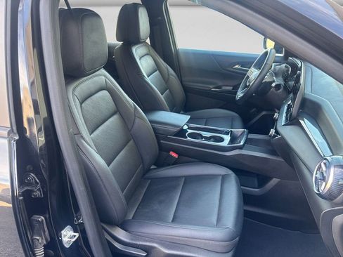 Used 2025 Chevrolet Equinox LT w/ Convenience Package II image 15