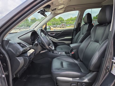 Used 2023 Subaru Forester Limited AWD/4WD image 10
