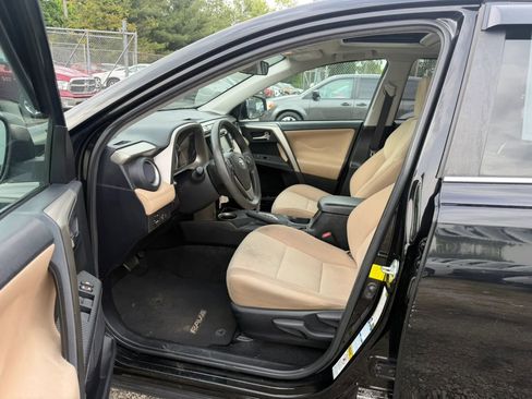 Used 2015 Toyota RAV4 XLE AWD/4WD image 25