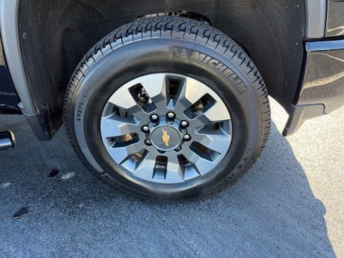 Used 2021 Chevrolet Silverado 2500 Custom w/ Infotainment Package image 8