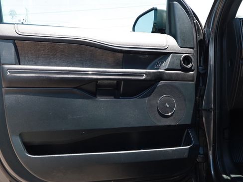 Used 2020 Ford Expedition Max Limited RWD image 23