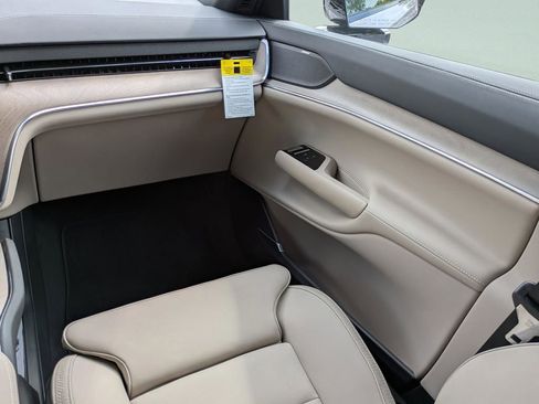 New 2026 Volvo EX90 Plus RWD image 18