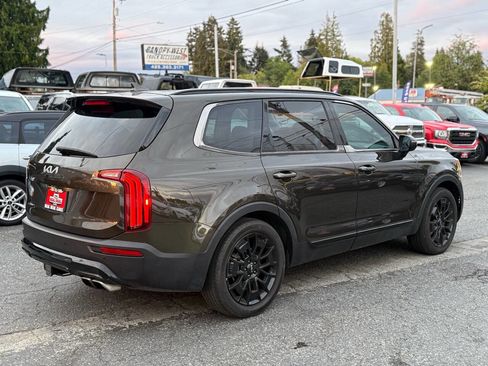 Used 2022 Kia Telluride EX w/ EX Premium Package AWD/4WD image 21