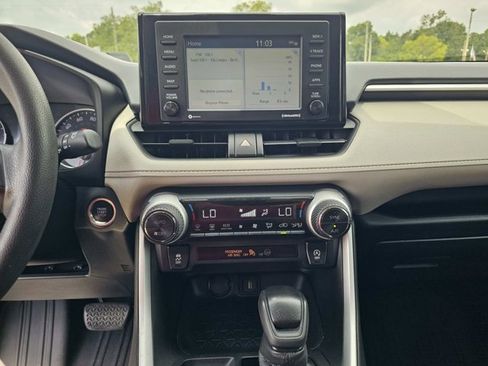 Used 2021 Toyota RAV4 XLE FWD image 24