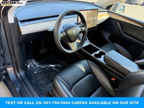 Used 2022 Tesla Model Y Long Range image 28