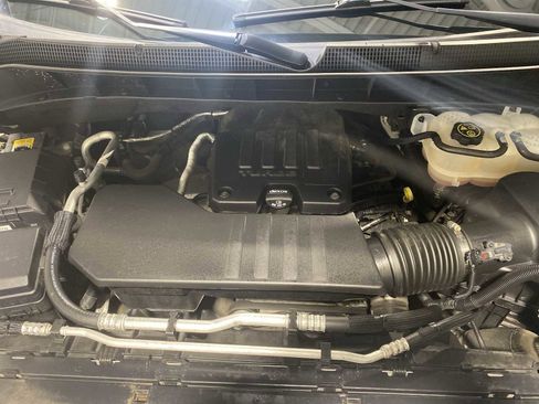 Used 2022 Chevrolet Silverado 1500 LT image 9