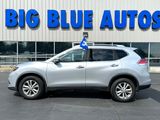 Used 2016 Nissan Rogue SV image 2