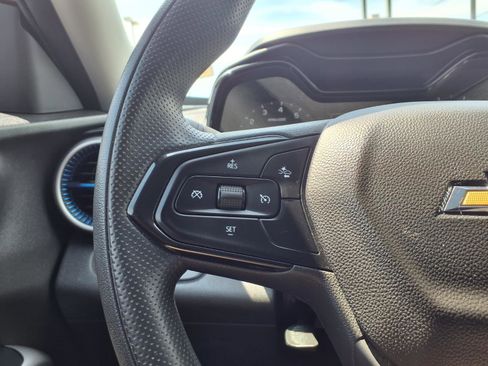 Used 2024 Chevrolet Trax LS w/ LS Convenience Package FWD image 11