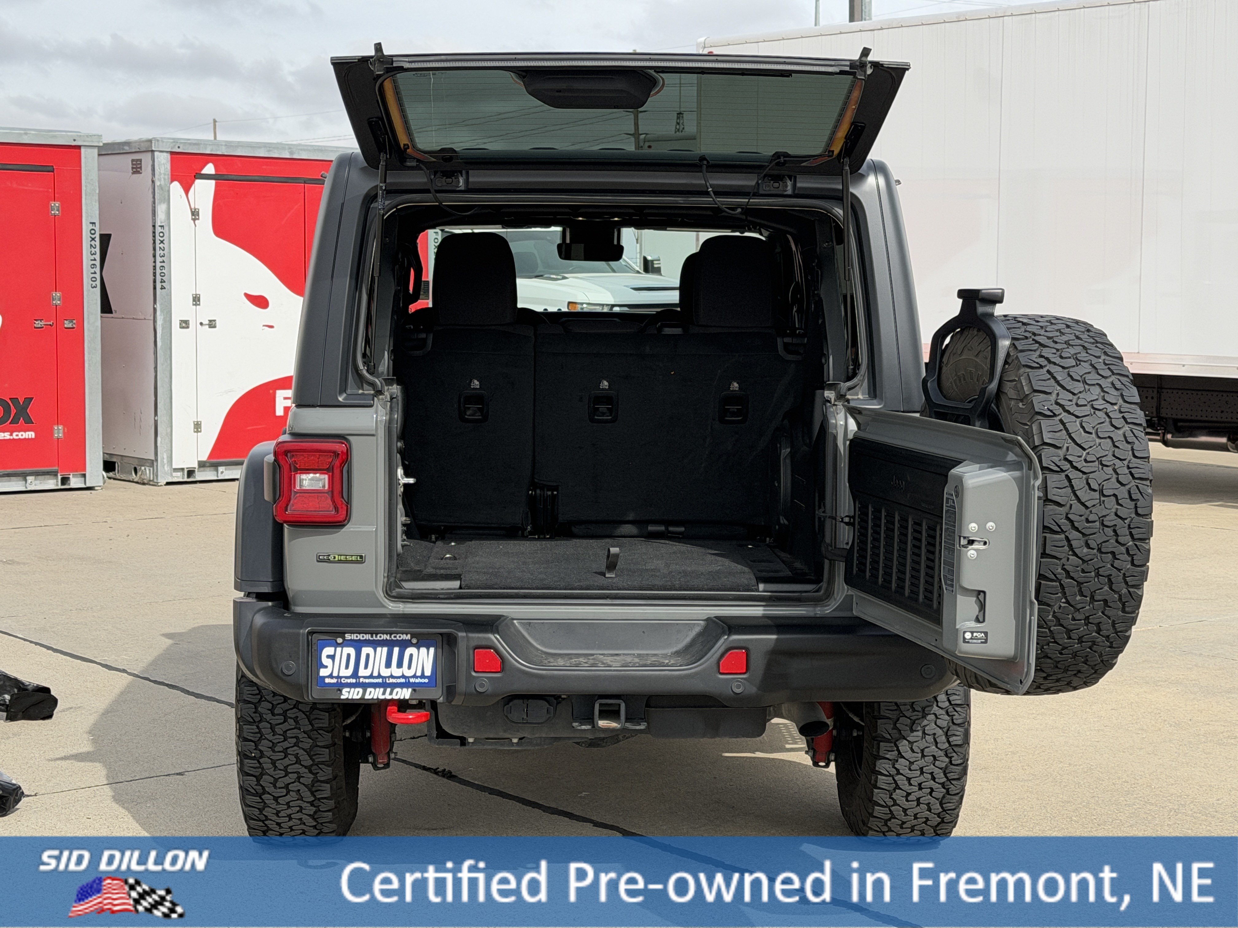 Used 2023 Jeep Wrangler Unlimited Rubicon w/ Dual Top Group AWD/4WD image 5