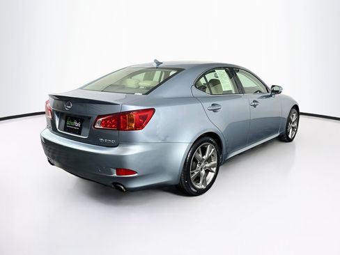 Used 2010 Lexus IS 250 w/ Preferred Accessory Package RWD image 9