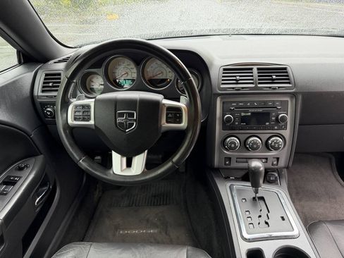 Used 2013 Dodge Challenger R/T RWD image 17