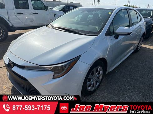 Used 2024 Toyota Corolla LE FWD image 1