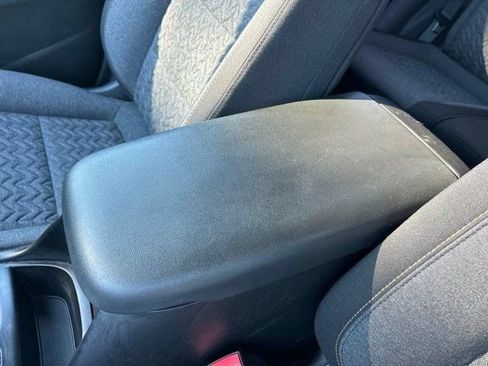 Used 2022 Chevrolet Equinox LT w/ Driver Convenience Package FWD image 29