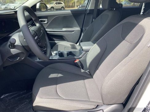 New 2026 Kia K4 LXS image 13