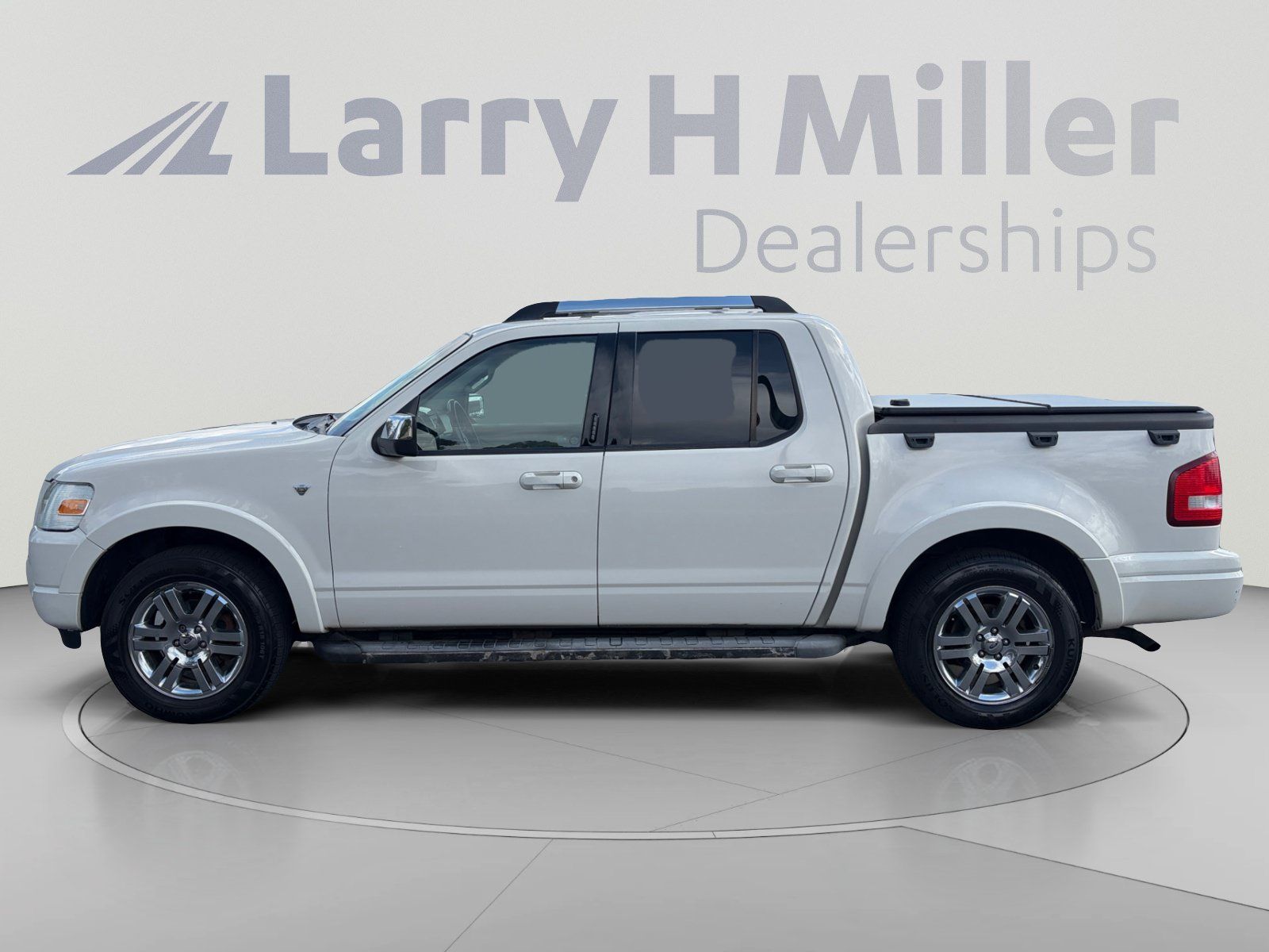 Used 2008 Ford Explorer Sport Trac Limited AWD/4WD image 2