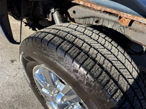 Used 2012 Ford F150 XLT w/ XLT Chrome Pkg image 14