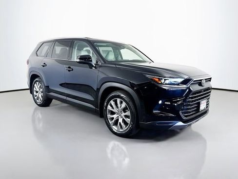 Certified 2024 Toyota Grand Highlander AWD image 10