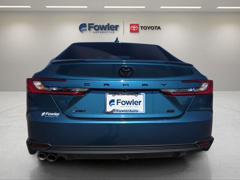 Certified 2025 Toyota Camry SE w/ Convenience Package FWD image 6