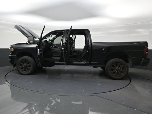 Used 2024 RAM 2500 Big Horn w/ Night Edition AWD/4WD image 29