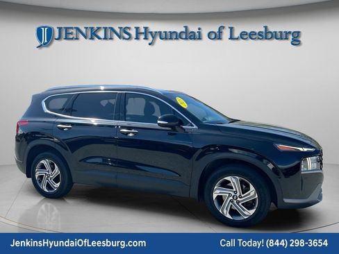 Used 2023 Hyundai Santa Fe SEL w/ Winter Weather Package image 2