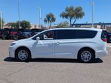 Used 2022 Chrysler Pacifica Touring-L image 3