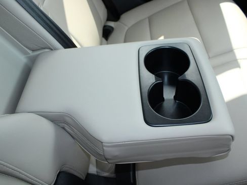 Used 2025 Lincoln Corsair AWD w/ Towing Package image 21