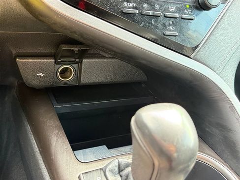 Used 2022 Toyota Camry SE FWD image 36
