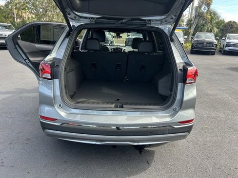 Used 2023 Chevrolet Equinox RS image 16