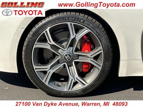 Used 2021 Kia Stinger GT2 image 9