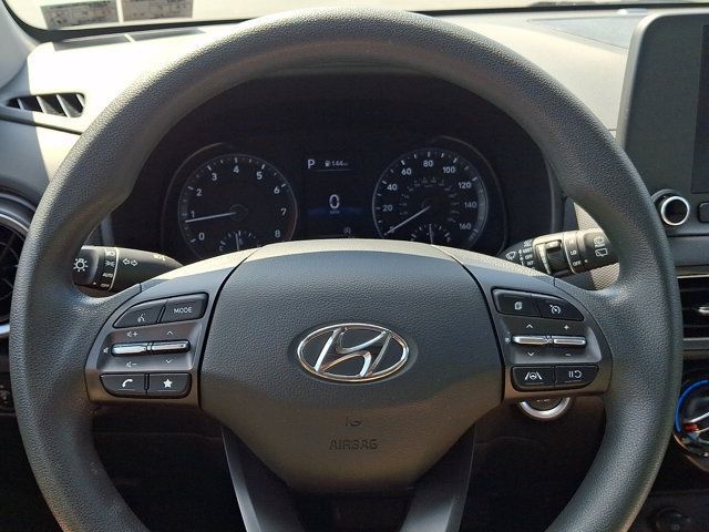 Certified 2023 Hyundai Kona SEL AWD/4WD image 18