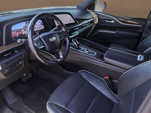Used 2023 Cadillac Escalade Premium Luxury image 10