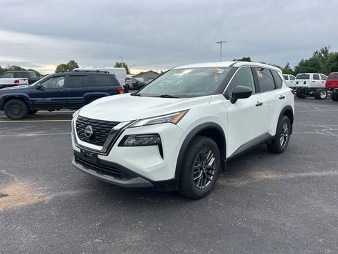 Used 2023 Nissan Rogue S AWD/4WD image 5