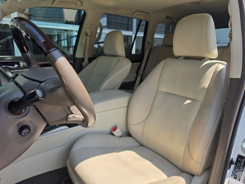 Used 2019 Lexus GX 460 Premium w/ Premium Package AWD/4WD image 11
