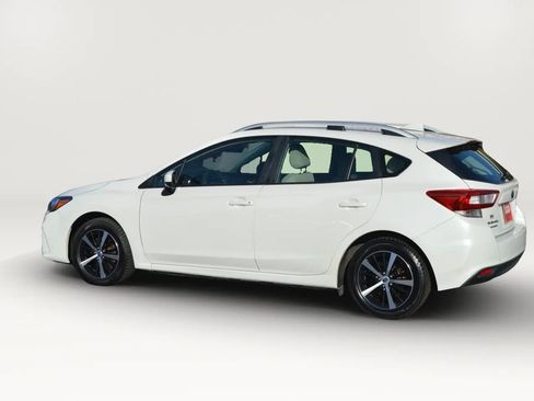 Used 2019 Subaru Impreza 2.0i Premium image 3