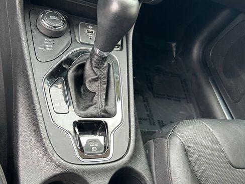 Certified 2020 Jeep Cherokee Limited AWD/4WD image 21
