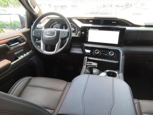 Used 2024 GMC Sierra 1500 Denali w/ Denali Reserve Package AWD/4WD image 14