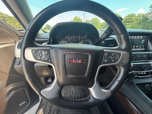 Used 2017 GMC Yukon SLT w/ Open Road Package RWD image 14