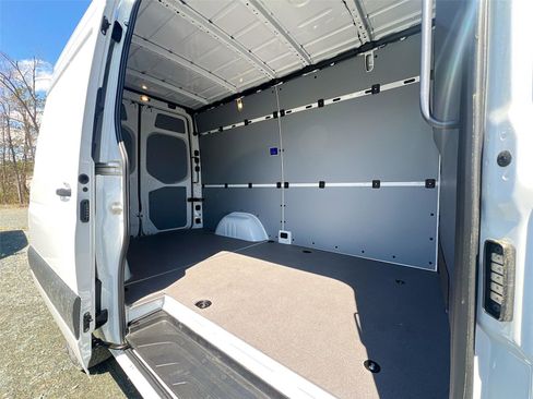 New 2025 Mercedes-Benz Sprinter 2500 image 21