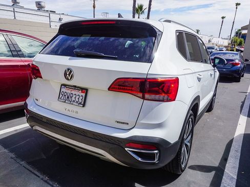 Used 2022 Volkswagen Taos SE image 7