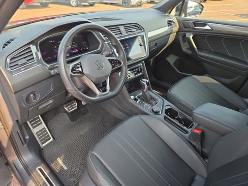 Used 2024 Volkswagen Tiguan SE R-Line AWD/4WD image 15