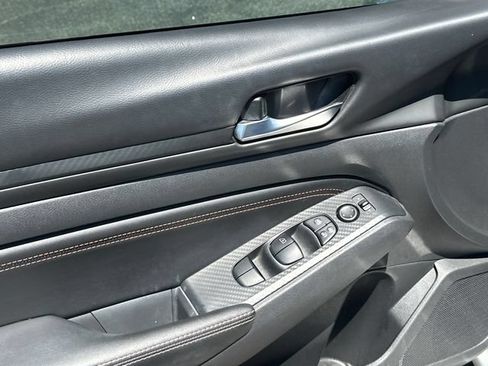 Used 2021 Nissan Altima 2.5 SR w/ SR Premium Package FWD image 13