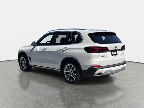 Used 2025 BMW X5 xDrive40i AWD/4WD image 5
