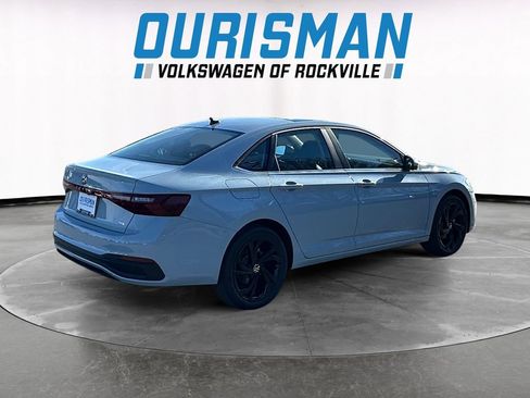 New 2026 Volkswagen Jetta SE image 6