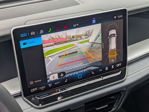 New 2026 Volkswagen Tiguan SE image 18