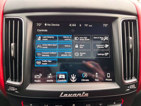 Used 2018 Maserati Levante GranSport AWD/4WD image 15