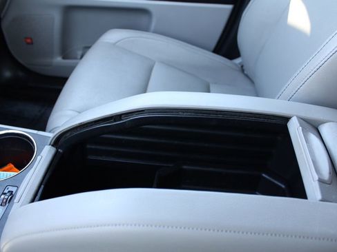 Used 2017 Toyota Highlander Limited Platinum image 48