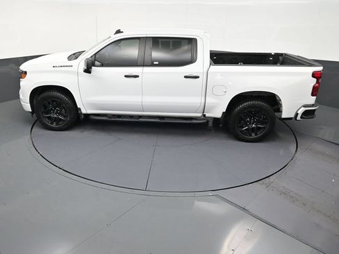 Used 2024 Chevrolet Silverado 1500 Custom w/ Turbomax Blackout Package RWD image 12